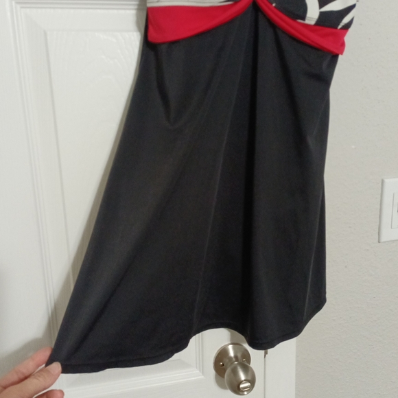 Women's Tropical Escape Black/White/Red Swimsuit Dress Size 12 - Picture 3 of 7